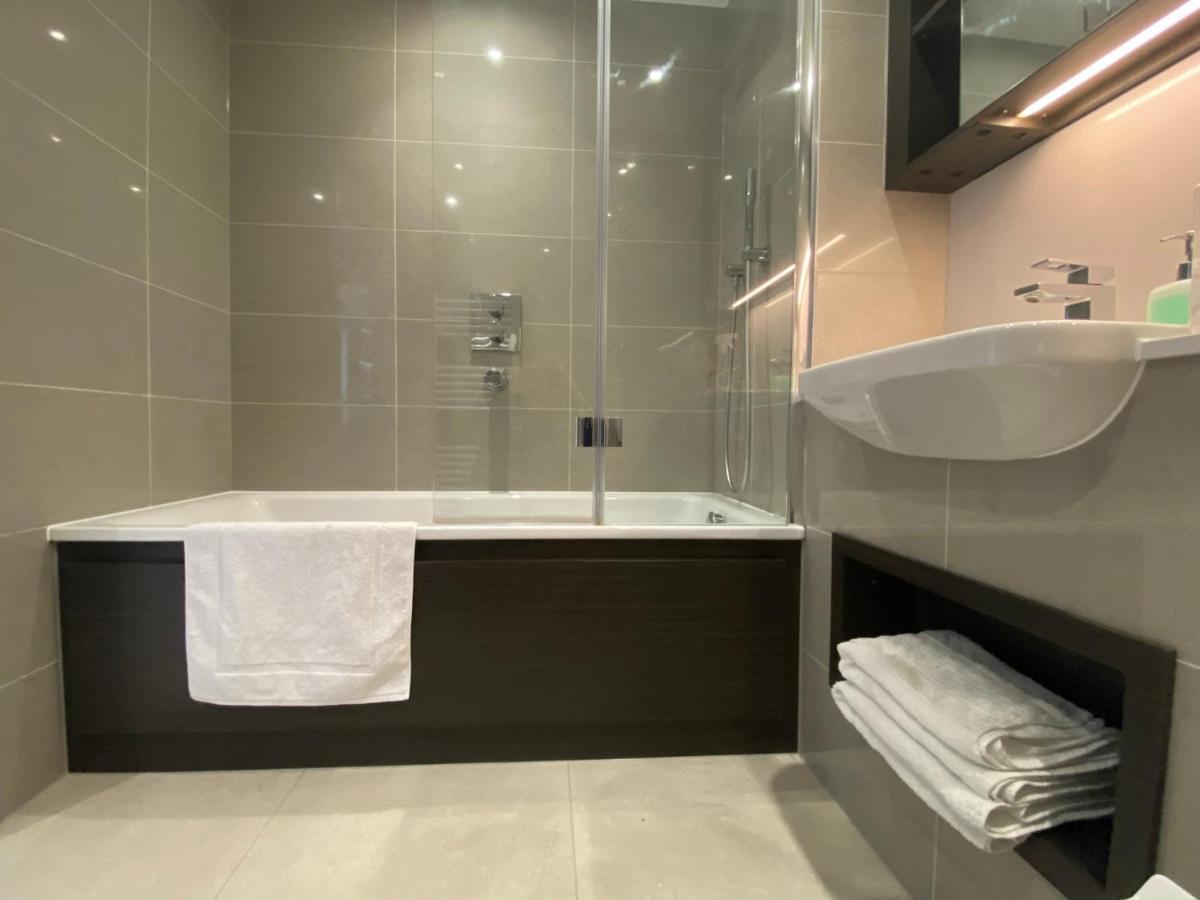 Club White London Bridge One Bedroom Apartment Экстерьер фото